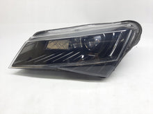 Laden Sie das Bild in den Galerie-Viewer, Frontscheinwerfer Skoda Superb III 8491792496 3V1941015B Xenon Links Headlight