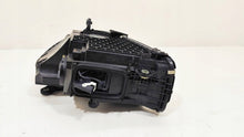 Laden Sie das Bild in den Galerie-Viewer, Frontscheinwerfer Mercedes-Benz W206 A2069066204 Rechts Scheinwerfer Headlight SCH3393442995bu