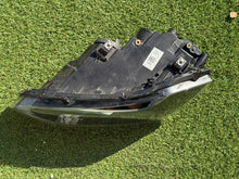 Load image into Gallery viewer, Frontscheinwerfer VW Polo 2G1941005 Links Scheinwerfer Headlight SCH4096989224uw