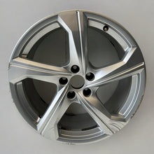 Load image into Gallery viewer, 1x Alufelge 19 Zoll 8.5&quot; 5x112 4K0601025 Audi A6 C8 Rim Wheel