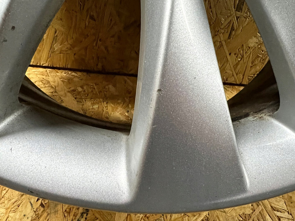 1x Alufelge 18 Zoll 7.5" 5x115 41ET 13312748 Opel Astra Gtc J Rim Wheel