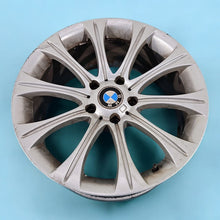Load image into Gallery viewer, 1x Alufelge 18 Zoll 8.5&quot; 5x120 35ET 1363702 BMW X5 E70 Rim Wheel