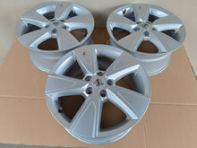 Laden Sie das Bild in den Galerie-Viewer, 1x Alufelge 17 Zoll 7.5" 5x108 50 5ET 31680565 Volvo Rim Wheel FEL3044623534hk