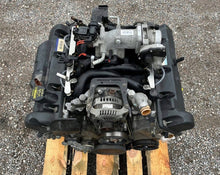Laden Sie das Bild in den Galerie-Viewer, Motor Lincoln Town Car 4.6 190TKm 2011 Benzin Engine Komplett MOT7712871832xf