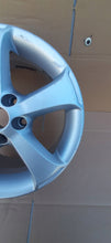 Load image into Gallery viewer, 1x Alufelge 15 Zoll 6.0&quot; 5x100 40ET VW Polo 6r Rim Wheel