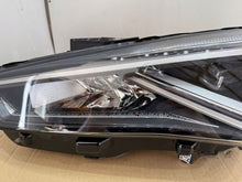 Laden Sie das Bild in den Galerie-Viewer, Frontscheinwerfer Seat Leon 5FB941007G Full LED Ein Stück (Rechts oder Links)