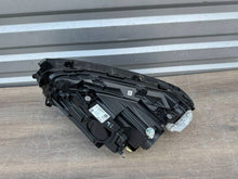 Laden Sie das Bild in den Galerie-Viewer, Frontscheinwerfer Mercedes-Benz Eqa Eqb 2439069000 Full LED Rechts Headlight SCH4173697912km