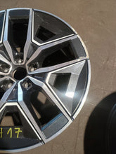 Laden Sie das Bild in den Galerie-Viewer, 1x Alufelge 19 Zoll 8.5" 5x112 29ET Glanz Schwarz 5A324E2 BMW 5 Rim Wheel FEL2501725778dy