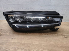 Laden Sie das Bild in den Galerie-Viewer, Frontscheinwerfer Skoda Octavia 5E4941016 Rechts Scheinwerfer Headlight SCH7256769070sq