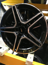 Laden Sie das Bild in den Galerie-Viewer, 1x Alufelge 18 Zoll 7.5" 5x112 33ET Glanz Schwarz A1774013800 Mercedes-Benz Amg FEL3958294214wp