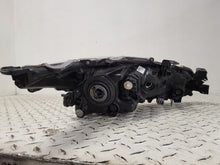 Laden Sie das Bild in den Galerie-Viewer, Frontscheinwerfer Toyota Corolla 81150-02T31 Ein Stück (Rechts oder Links) SCH8723019837gm
