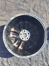 Laden Sie das Bild in den Galerie-Viewer, 1x Alufelge 18 Zoll 7.0&quot; 5x114.3 PW45742001 Toyota Rim Wheel