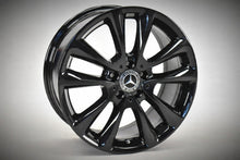 Laden Sie das Bild in den Galerie-Viewer, 1x Alufelge 18 Zoll 8.0&quot; 5x112 43ET A2134011600 Mercedes-Benz W213 Rim Wheel
