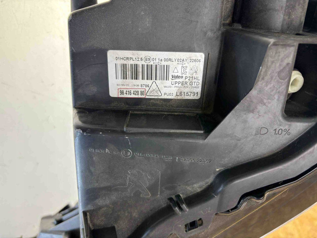 Frontscheinwerfer Peugeot 2008 II 9841642080 Full LED Rechts oder Links