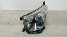 Laden Sie das Bild in den Galerie-Viewer, Frontscheinwerfer Toyota Iq Xenon Links Scheinwerfer Headlight SCH9992285762mt