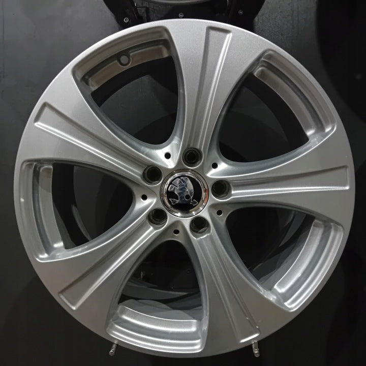 4x Alufelge 18 Zoll 8.0" 5x112 38ET Glanz Silber Mercedes-Benz Superb Iii FEL2793127390io