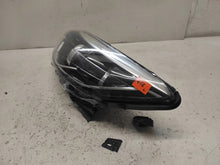 Laden Sie das Bild in den Galerie-Viewer, Frontscheinwerfer Renault Captur 260603859R Links Scheinwerfer Headlight SCH9342340426aw
