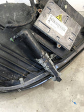 Load image into Gallery viewer, Frontscheinwerfer Mercedes-Benz W221 A2218202561 Links Scheinwerfer Headlight SCH7901233661uu
