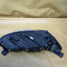 Laden Sie das Bild in den Galerie-Viewer, Frontscheinwerfer Ford Focus JX7B-13W030-AE JX7B-13W029-AE Ein Satz Headlight SCH5925775704zk