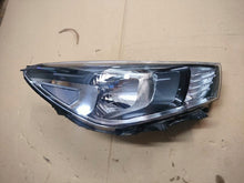 Laden Sie das Bild in den Galerie-Viewer, Frontscheinwerfer Kia Stonic 92102-H8 Rechts Scheinwerfer Headlight