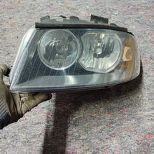 Laden Sie das Bild in den Galerie-Viewer, Frontscheinwerfer Audi A3 8P0941003A 0301206201 FALSE Scheinwerfer Headlight SCH2501804597rr