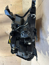 Load image into Gallery viewer, Frontscheinwerfer Ford Ranger EB3B-13W029 Rechts Scheinwerfer Headlight SCH2911010332kt