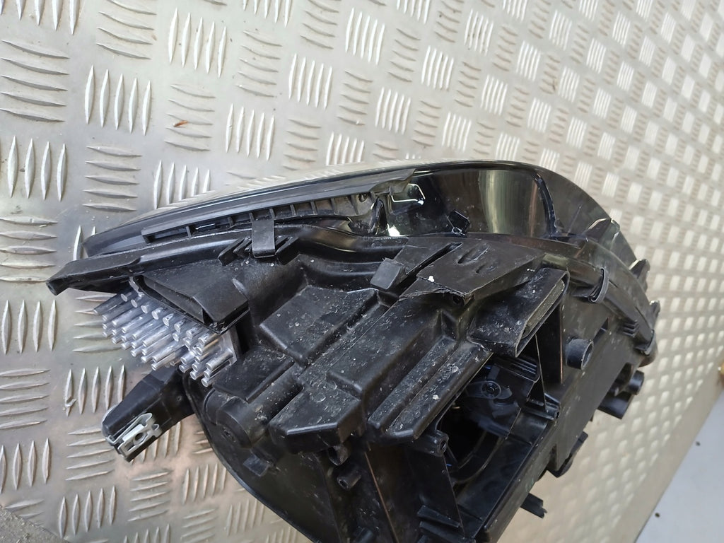 Frontscheinwerfer VW Touran 5TB941082D LED Rechts Scheinwerfer Headlight SCH9979349020oh