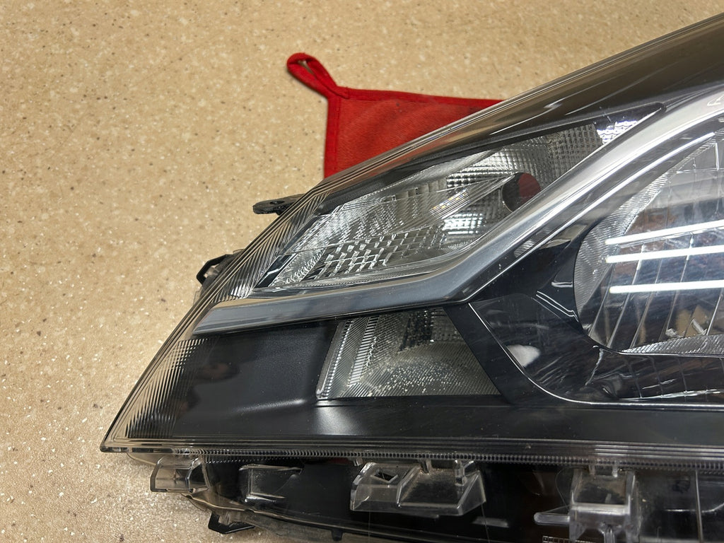 Frontscheinwerfer Toyota Yaris Links Scheinwerfer Headlight SCH2165661669sc