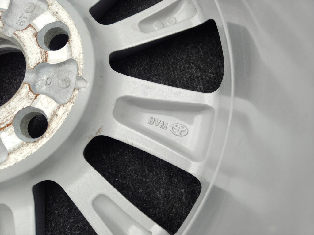 1x Alufelge 16 Zoll 6.5" 5x114.3 45ET Silber 42611-0DK50 Toyota Yaris Cross FEL9824679632ic