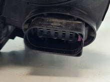 Laden Sie das Bild in den Galerie-Viewer, Frontscheinwerfer VW Transporter Caravelle 7E1941016H Links Headlight SCH1326436729eq