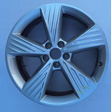 Laden Sie das Bild in den Galerie-Viewer, 1x Alufelge 19 Zoll 8.0" 5x112 45ET Glanz Schwarz 87169090 Audi E-Tron Rim Wheel FEL3505390399db