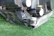 Laden Sie das Bild in den Galerie-Viewer, Frontscheinwerfer Skoda Karoq 57B941016F Rechts Scheinwerfer Headlight SCH1601765678gi