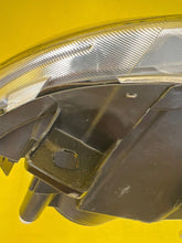 Laden Sie das Bild in den Galerie-Viewer, Frontscheinwerfer Mercedes-Benz Viano W639 Vito A6398202961 Xenon Rechts