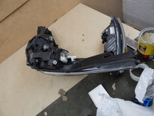 Laden Sie das Bild in den Galerie-Viewer, Frontscheinwerfer Toyota C-Hr Chr 81110-F4031-00 Rechts Scheinwerfer Headlight SCH6224297067it