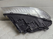 Laden Sie das Bild in den Galerie-Viewer, Frontscheinwerfer Volvo S80 V70 III 31420019 Links Scheinwerfer Headlight SCH5538504219dl