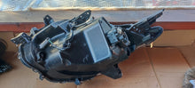 Load image into Gallery viewer, Frontscheinwerfer Mitsubishi L200 8301C738 Rechts Scheinwerfer Headlight SCH9198370055bk