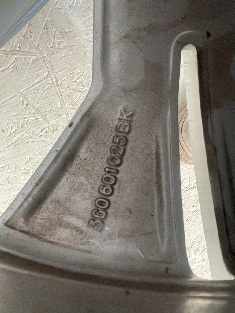 1x Alufelge 18 Zoll 8.0" 5x112 41ET Glanz Schwarz 3G0601025 Mg Passat Rim Wheel FEL4657665406pp