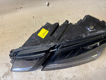 Load image into Gallery viewer, Frontscheinwerfer Skoda Octavia III 5E1941015D Full LED Links Headlight SCH4155716442zw