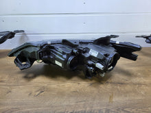 Load image into Gallery viewer, Frontscheinwerfer Mitsubishi Outlander ECM921-22A20 Rechts Headlight