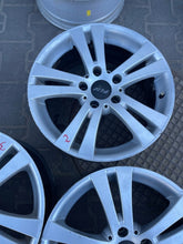 Laden Sie das Bild in den Galerie-Viewer, 1x Alufelge 17 Zoll 7.5" 5x120 39ET BMW Rim Wheel FEL2144482596ov