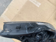 Load image into Gallery viewer, Frontscheinwerfer Honda City P5658 Ein Stück (Rechts oder Links) Headlight