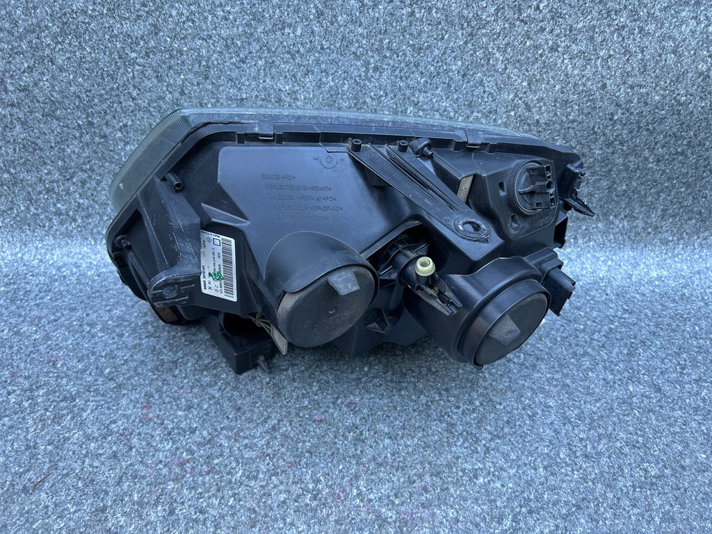 Frontscheinwerfer Dacia Duster 260100156R FALSE Scheinwerfer Headlight SCH6131469085rx