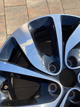 Laden Sie das Bild in den Galerie-Viewer, 1x Alufelge 17 Zoll 7.0" 4x108 46ET 9810098477 Citroën Jumpy Rim Wheel FEL5786586898po