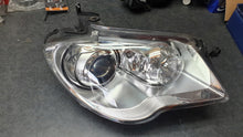 Load image into Gallery viewer, Frontscheinwerfer VW Touran 1T1941752A Xenon Rechts Scheinwerfer Headlight