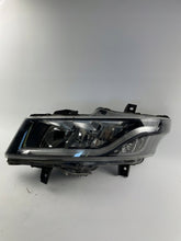 Laden Sie das Bild in den Galerie-Viewer, Frontscheinwerfer Iveco I 58024392880 Links Scheinwerfer Headlight SCH6420517160uq