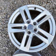 Laden Sie das Bild in den Galerie-Viewer, 4x Alufelge 17 Zoll 7.0" 5x112 42ET Glanz Silber 8W0601025P Audi A4 B8 Rim Wheel FEL6387461937sy