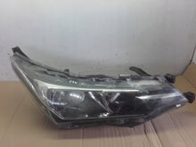 Laden Sie das Bild in den Galerie-Viewer, Frontscheinwerfer Toyota Corolla 81110-02L60 Rechts Scheinwerfer Headlight SCH4128775620sp