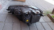 Load image into Gallery viewer, Frontscheinwerfer VW Golf Sportsvan 517941032B Xenon Rechts Headlight SCH7318400182js