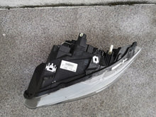 Laden Sie das Bild in den Galerie-Viewer, Frontscheinwerfer BMW 3 E91 E90 90003710 Links Scheinwerfer Headlight SCH3301639954ol