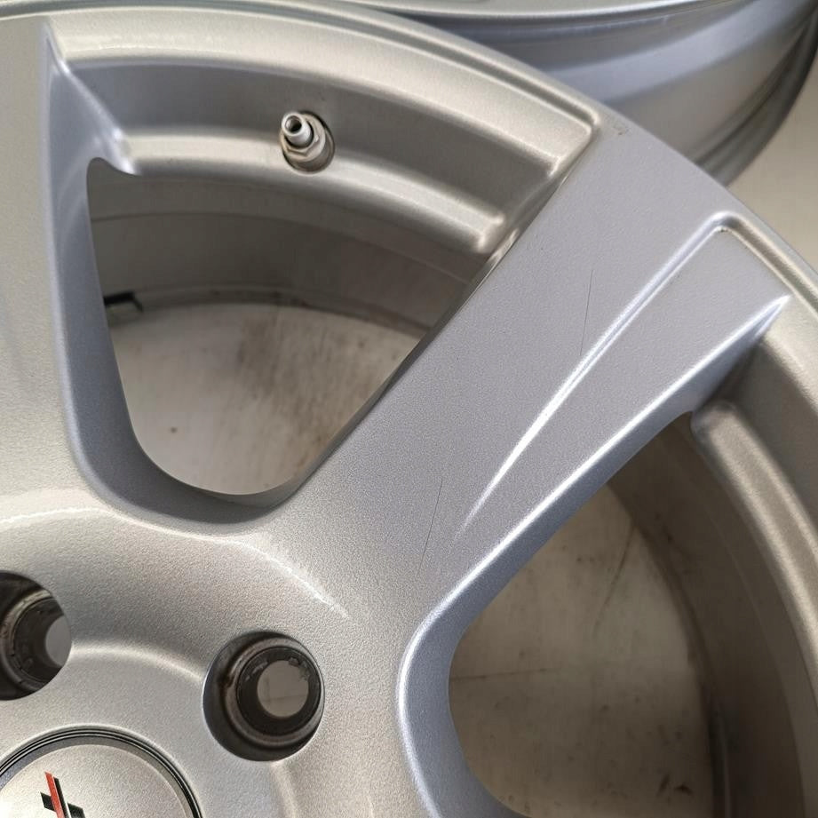 4x Alufelge 18 Zoll 7.5" 5x114.3 49ET Glanz Silber Hyundai I Rim Wheel FEL3424276313zz